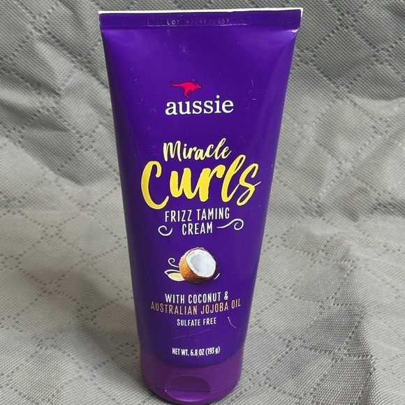 Aussie Miracle Curls Frizz Taming Cream - Picture 4 of 8